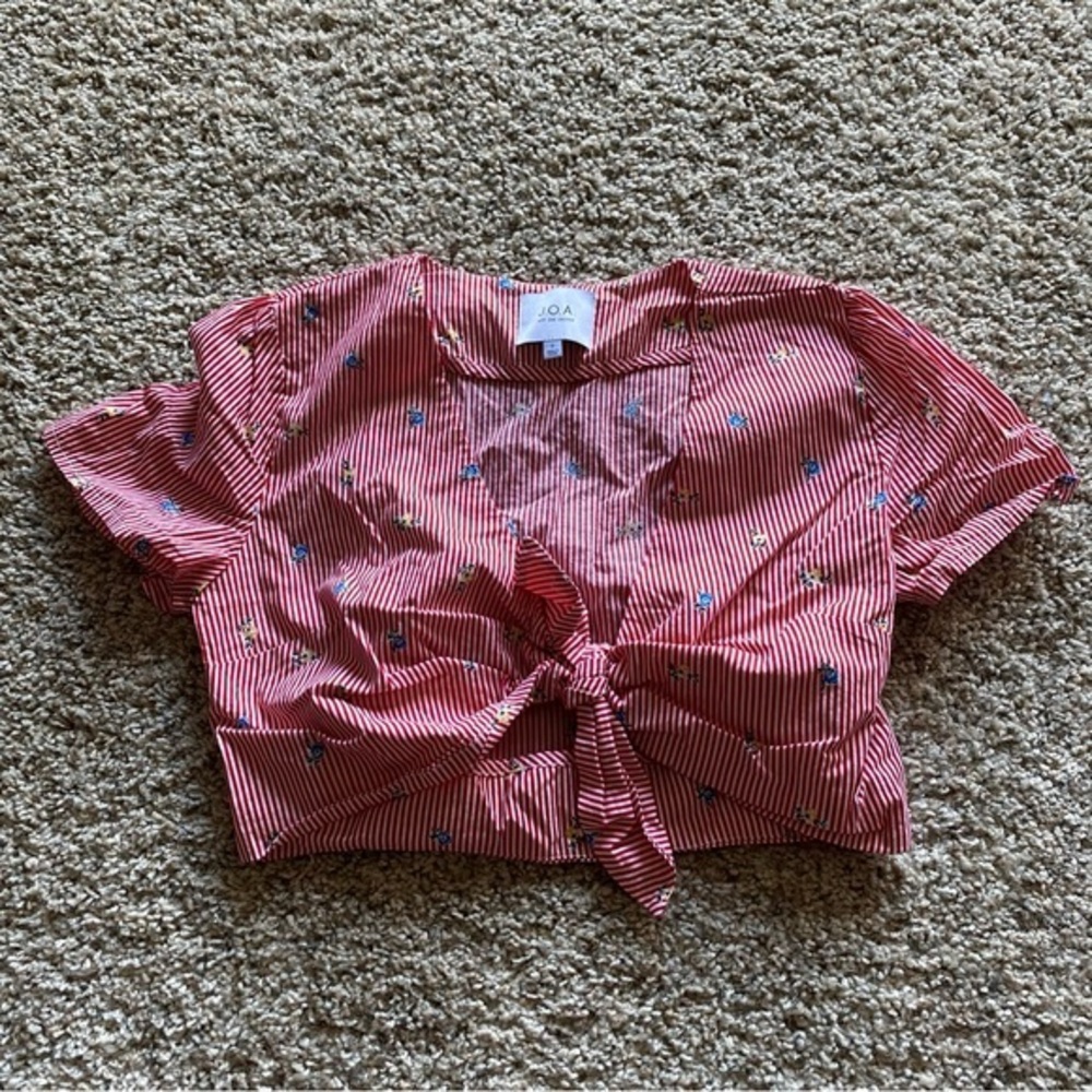 J.O.A cropped top